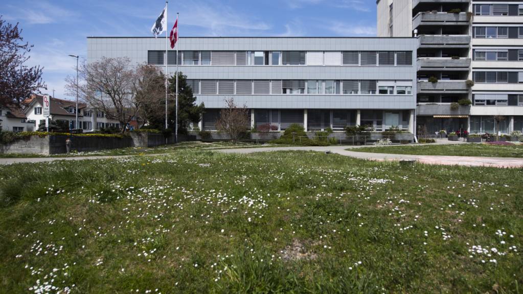 Am Spital Herisau sollen sich nach dem Willen der Regierung künftig auch private Investoren beteiligen können. (Archivbild)