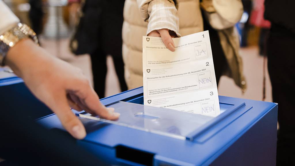 Am 15. Mai entscheiden die Stimmberechtigen im Kanton Zürich über die Senkung des Stimm- und Wahlrechts auf 16 Jahre. (Symbolbild)