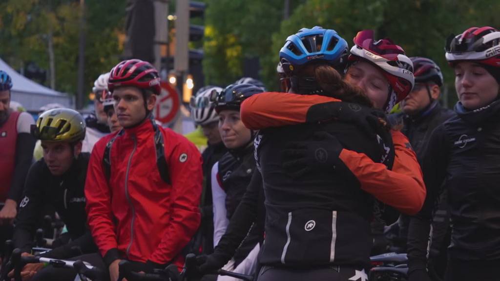 Gedenkfahrt an der Velo-WM: Hunderte Menschen treten für die verstorbene Muriel Furrer in die Pedale