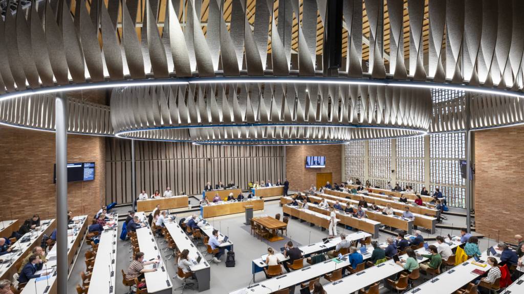 Der Stadtzürcher Gemeinderat wird nach den Wahlen vom Sonntag weiblicher. Der Frauenanteil steigt auf 45,6 Prozent. (Symbolbild)