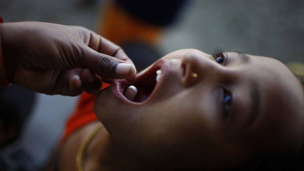 Nepalesisches Waisenkind mit HIV. Das Ziel der Uno, bis 2018 nur noch 40'000 neu mit Aids infizierte Kinder und Jugendliche zu registrieren, wurde weit verfehlt: Es waren vier Mal so viele. (Archivbild)