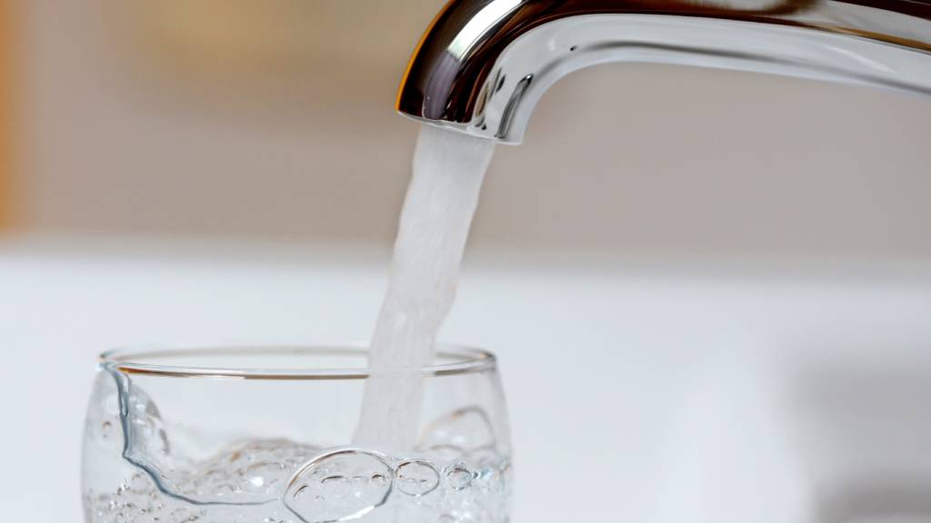 Nach dem Ja zu einem entsprechenden Sonderkredit soll Trinkwasser des Quellgebiets Sagi in der Gemeinde Reiden LU dank neuer Infrastruktur nicht mehr ungenutzt in den Bach geleitet werden. (Symbolbild)