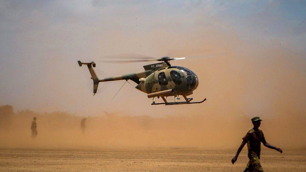 Ein Helikopter der kenianischen Armee im Süden Somalias. (Archivbild)