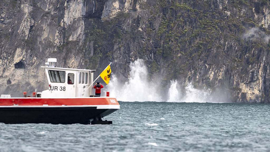 Seefläche auf dem Urnersee nach Felssprengung wieder befahrbar