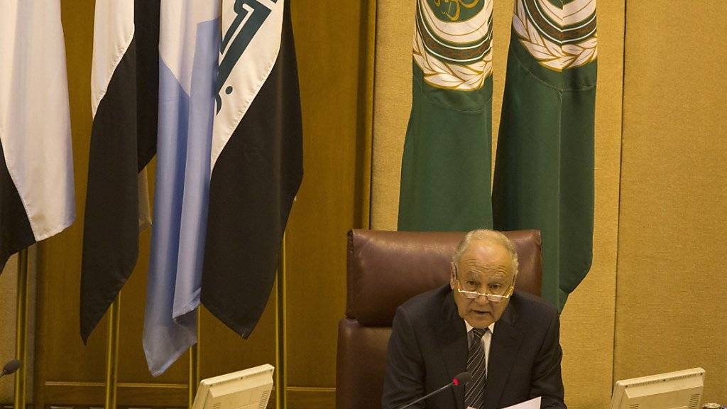Der Generalsekretär der Arabischen Liga, Ahmed Abul Gheit, an der Dringlichkeitssitzung des Staatenbündnisses in Kairo.