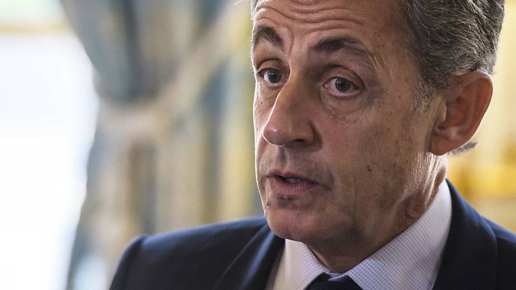 In der Affäre um illegale libysche Wahlkampfspenden ist Frankreichs Ex-Präsident Nicolas Sarkozy der Korruption beschuldigt worden. (Archivbild)