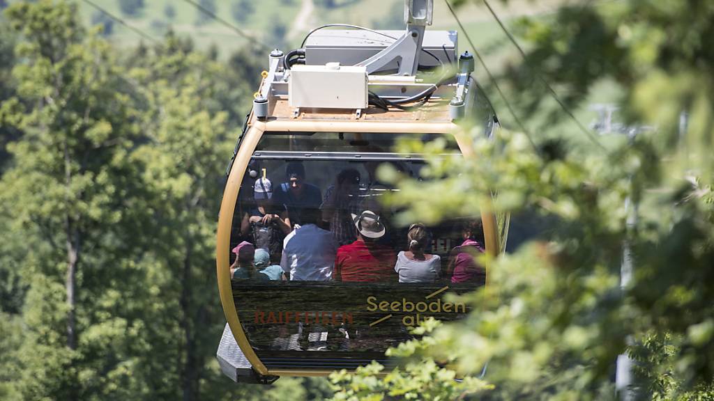 Küssnachter Schulkinder fahren künftig gratis mit der Luftseilbahn Küssnacht-Seebodenalp. (Archivbild)