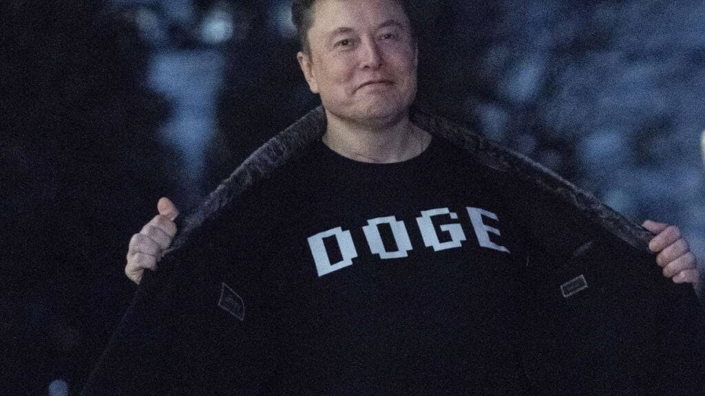Elon Musk sorgte in den vergangenen Monaten für Kontroversen in Washington. Der Tesla-Verwaltungsrat soll zumindest zeitweise die Suche nach einem Nachfolger vorbereitet haben. (Archivbild)