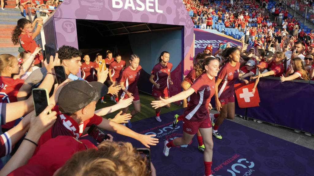 Basel will nach dem Eröffnungsspiel und dem Final der Frauen-EM 2025 bald wieder Schauplatz eines weiteren grossen europäischen Fussballspiels sein