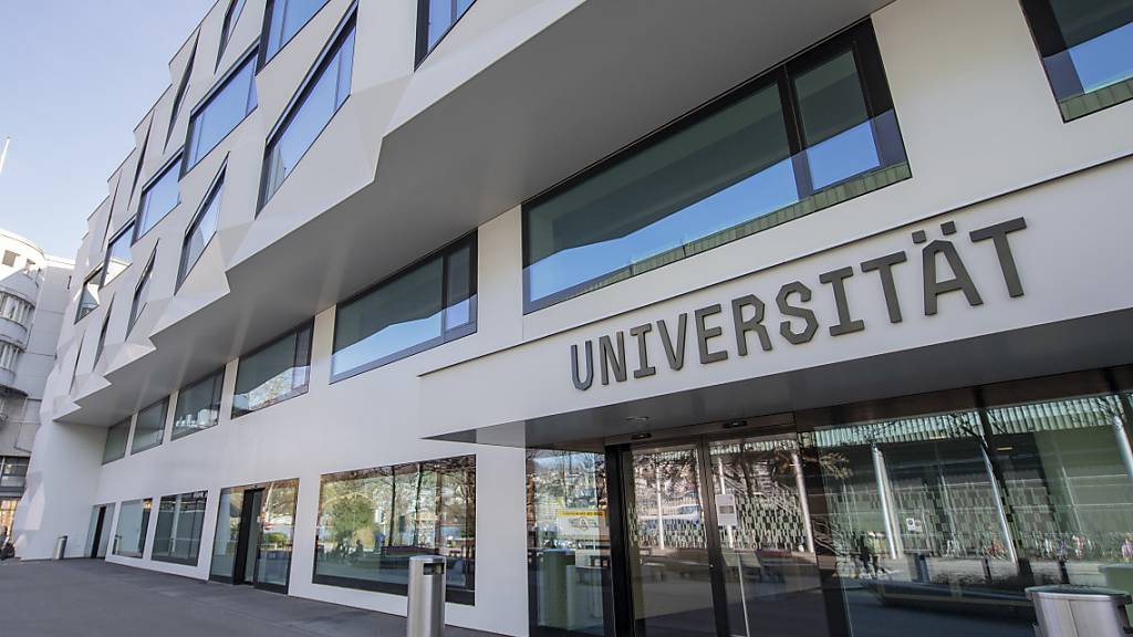 Das Hauptgebäude der Universität beim Bahnhof Luzern. (Archivaufnahme)