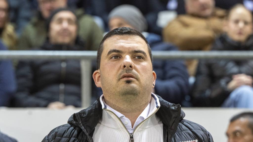 Lange Gesichter in Aarau: Trainer Brunello Iacopetta sieht eine überraschende Heimniederlage seines Teams