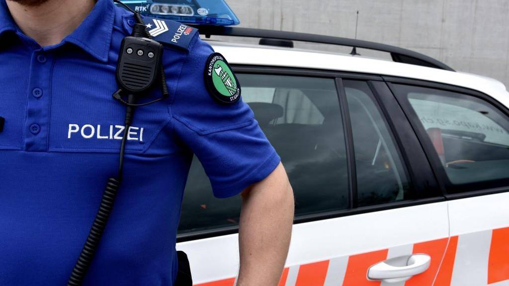 Ermittlungen der Kantonspolizei St.Gallen führten zu drei jugendlichen Schweizern.