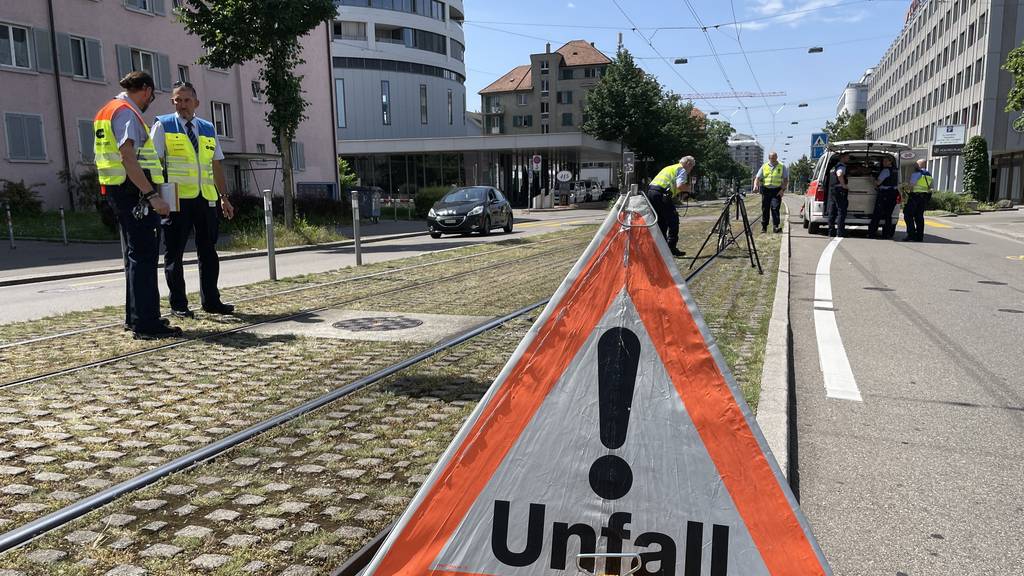 Stadt Zürich haftet nicht für Unfall zwischen Tram und Fussgänger