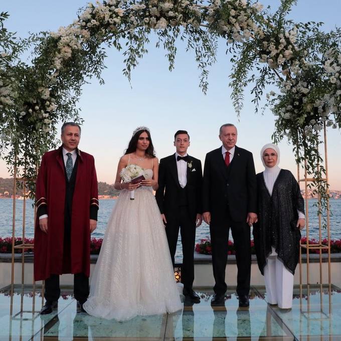 Özil heiratet und Erdogan ist Trauzeuge