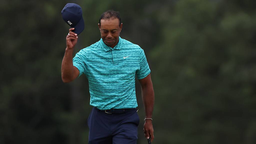 Tiger Woods schlägt sich weiterhin bravourös