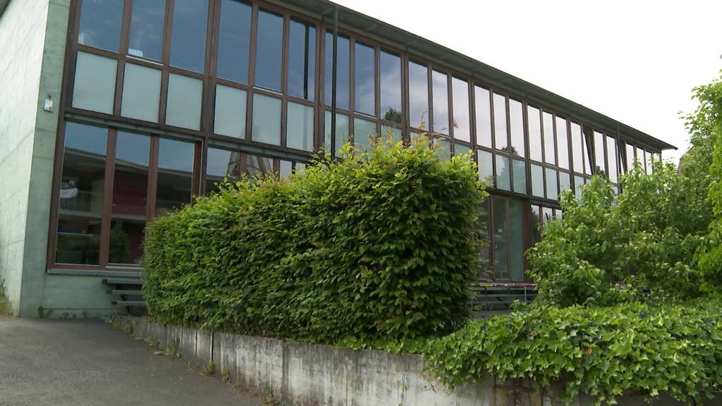 Riesiger Schutzengel: 2020 fällt in Laufenburg ein Junge aus einem Fenster und überlebt
