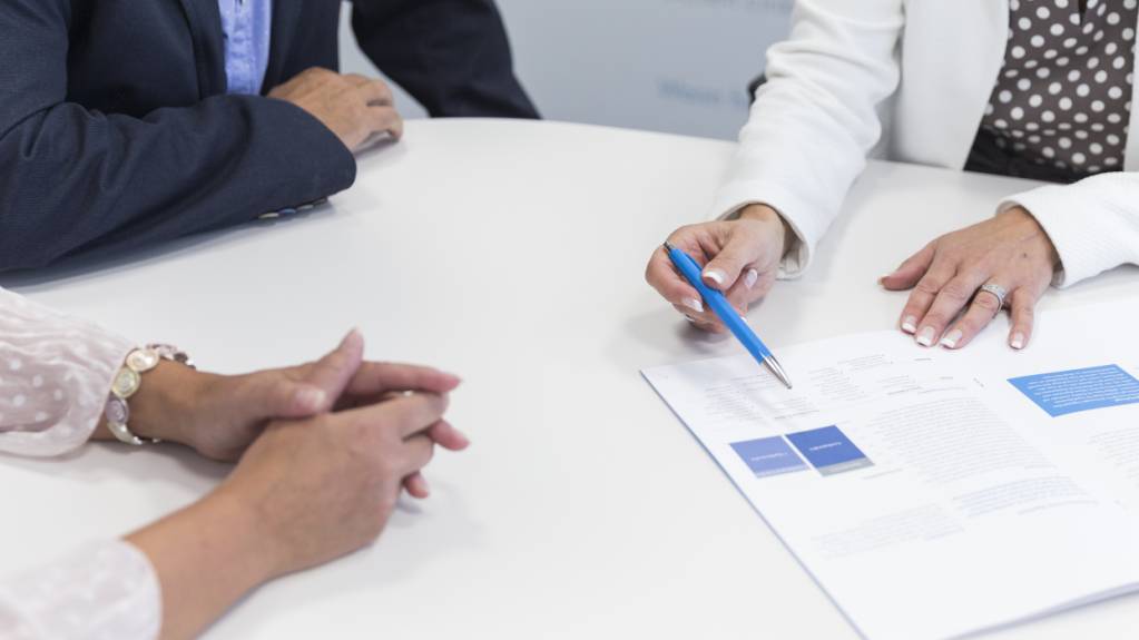 Im Kanton Luzern waren Ende 2023 fast 70 Prozent aller Vollzeitstellen im Dienstleistungssektor angesiedelt. (Symbolbild)