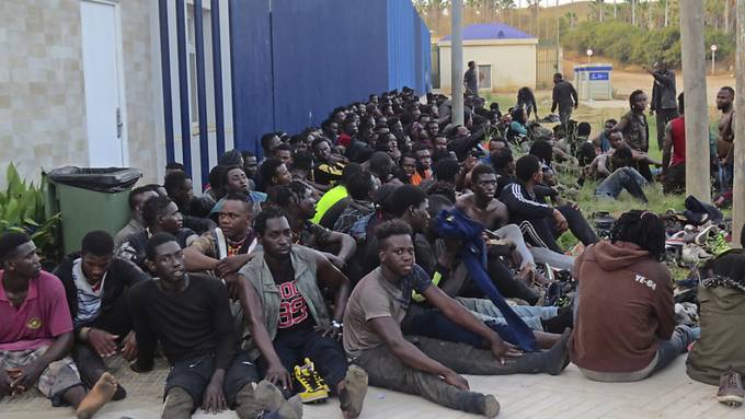 Verletzte bei Migranten-Ansturm auf spanische Afrika-Exklave