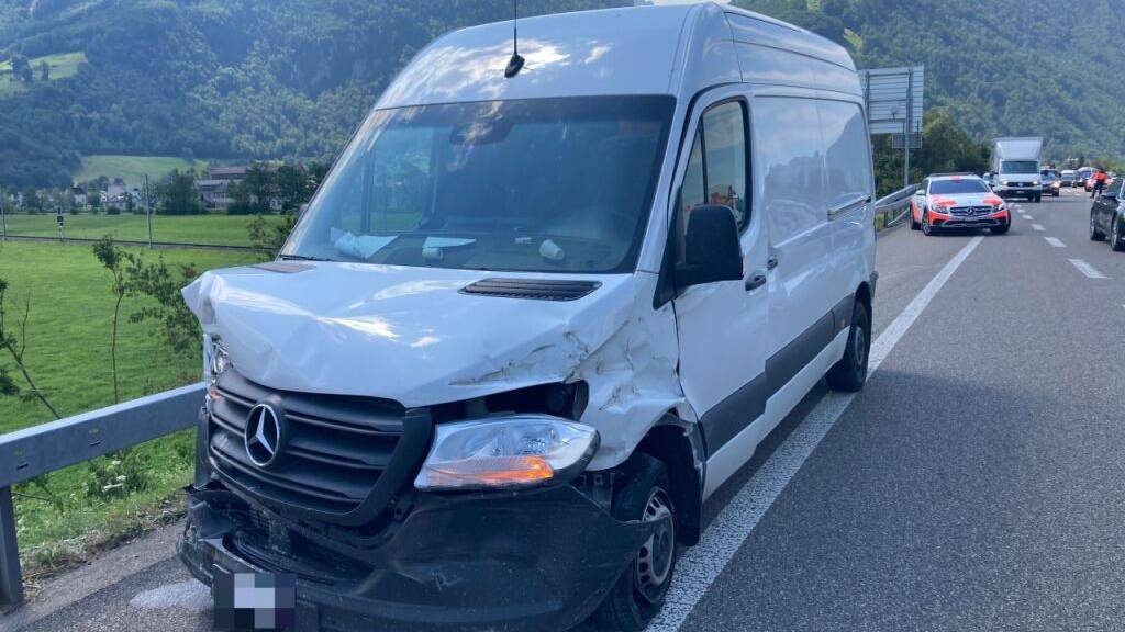 Mehrere Unfälle auf der A3 im Kanton Glarus