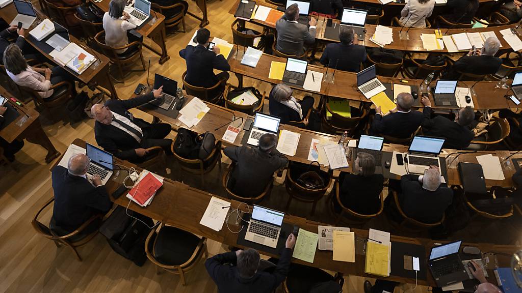 Der St. Galler Kantonsrat hat die Planungen des Bildungsdepartements zur Zukunft der Berufsbildungszentren zurückgewiesen. (Archivbild)