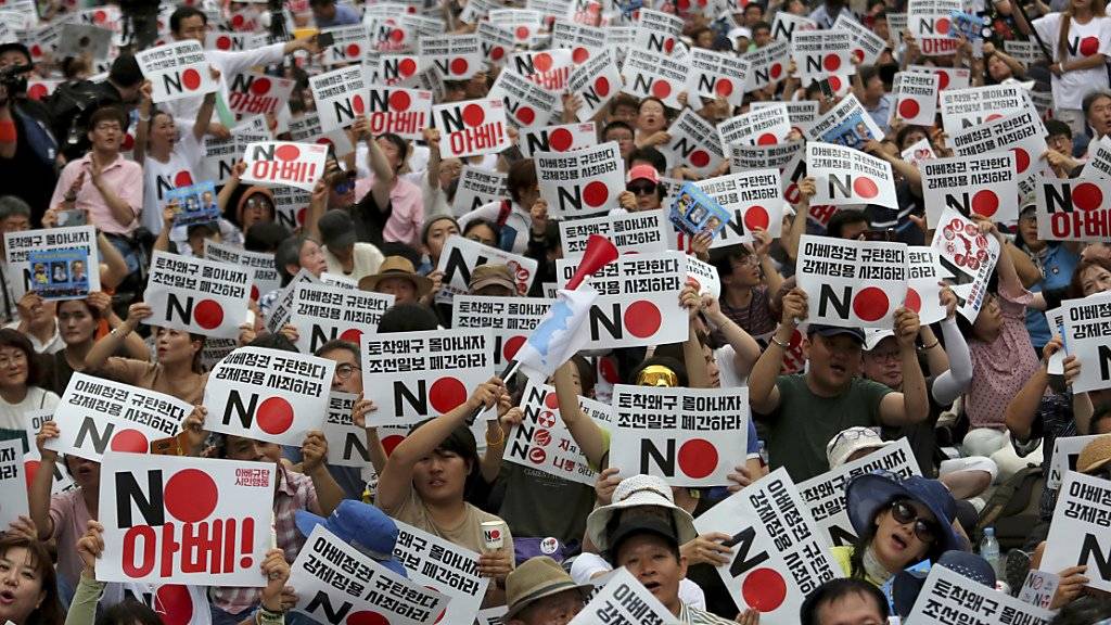 Eine Demonstration gegen japanische Strafmassnahmen in einem Handelsstreit fand am Wochenende in der südkoreanischen Hauptstadt Seoul statt.