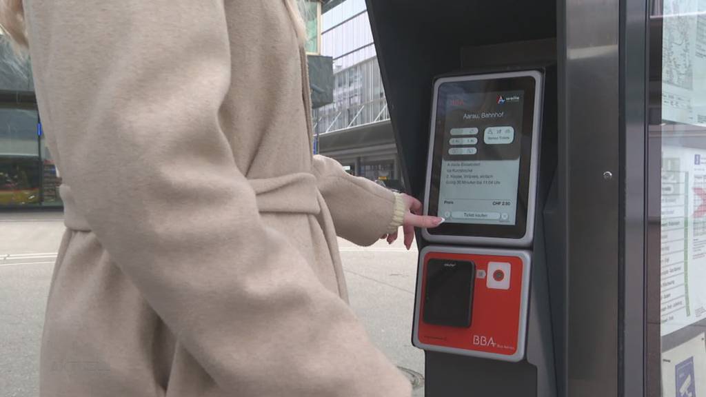 Bustickets: Mit einer Motion wollen Grossräte ÖV-Betreiber dazu verpflichten, Bargeld zu akzeptieren