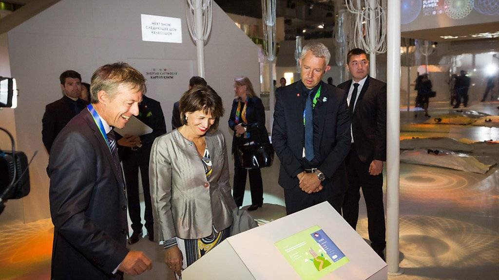 Bundespräsidentin Doris Leuthard besuchte in der kasachischen Hauptstadt Astana an der Expo 2017 den Schweizer Pavillon «Flower Power». Die Expo stand unter dem Motto «Energie der Zukunft».