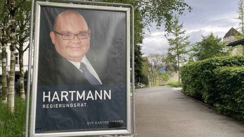 Mit rund 50'000 Stimmen hat er das absolute Mehr im ersten Wahlgang nur knapp verpasst: Armin Hartmanns Platz ist laut Politik-Experte Armin Camenzind gesichert. 