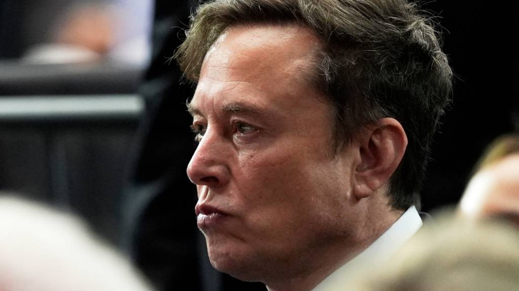 Kann man Werbekunden verklagen, weil sie keine Anzeigen mehr schalten wollen? Elon Musk versuchte es für seine Online-Plattform X - und musste eine Niederlage einstecken. (Archivbild)