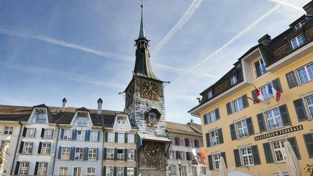 Eines der ältesten Gebäude in der Altstadt von Solothurn wird saniert: Der Zytgloggeturm weist Schäden auf.