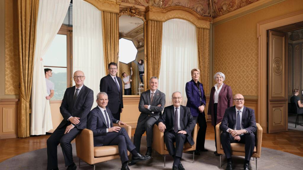 Mit dem neuen Bundesratsfoto will Bundespräsident Guy Parmelin eine frische Perspektive aufzeigen.