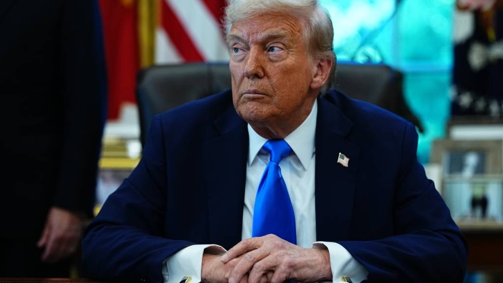 US-Präsident Donald Trump hat angekündigt, ab dem 1. November zusätzlich 100 Prozent Zölle auf Importe aus China in die USA zu erheben. (Archivbild)