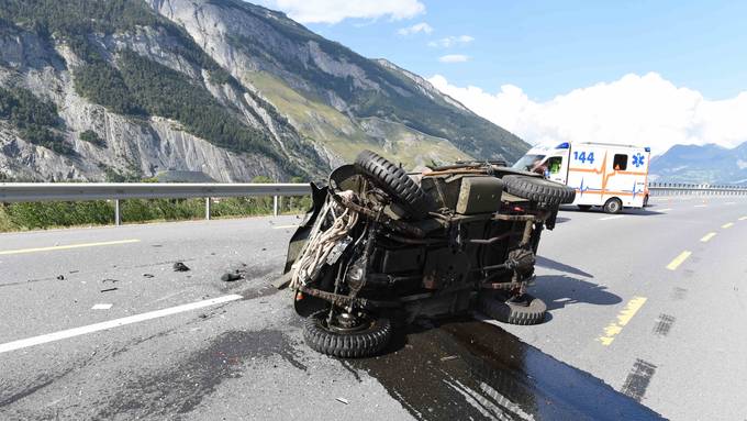59-jähriger Töfffahrer stirbt bei Frontalcrash mit Oldtimer-Jeep