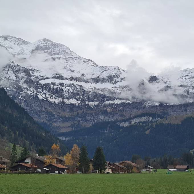 Wintereinbruch in der Schweiz vertreibt den warmen Herbst