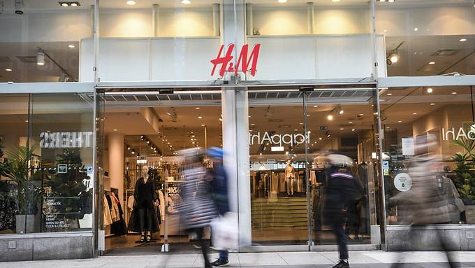 H&M erzielt wieder Gewinn - Corona-Belastungen schwinden zunehmend