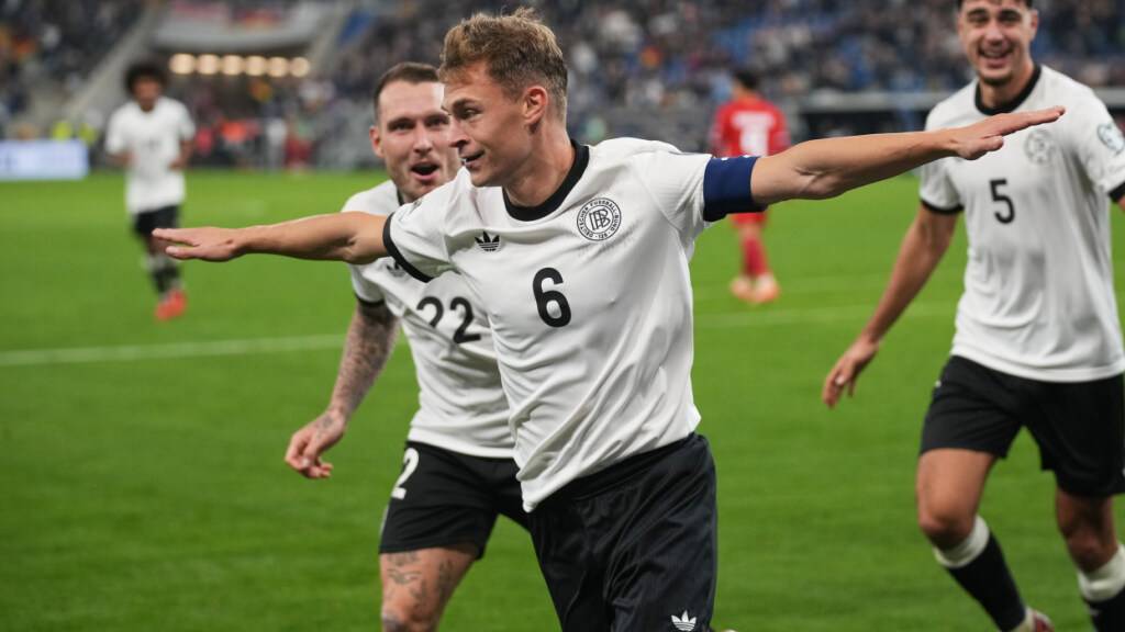 Doppeltorschütze Joshua Kimmich und die Deutschen können wieder lachen