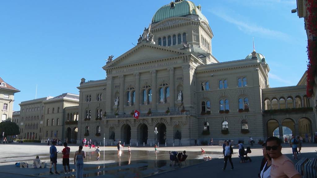 Mosaik soll Fassade verschönern: Kunst am Bundeshaus kommt nicht bei allen gut an