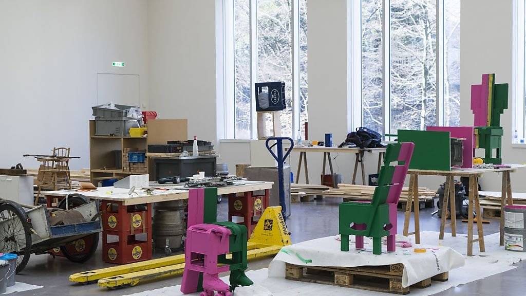 Das Kunsthaus Zürich zeigt vom 16. Februar bis 25. März 2018 die Ausstellung «Abraham Cruzvillegas.  Autorreconstrucción: Social Tissue».