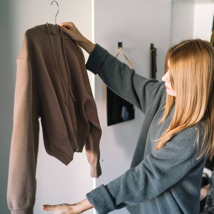 Explodiert dein Kleiderschrank? Mit diesen Tipps bist du nachhaltig stylisch!