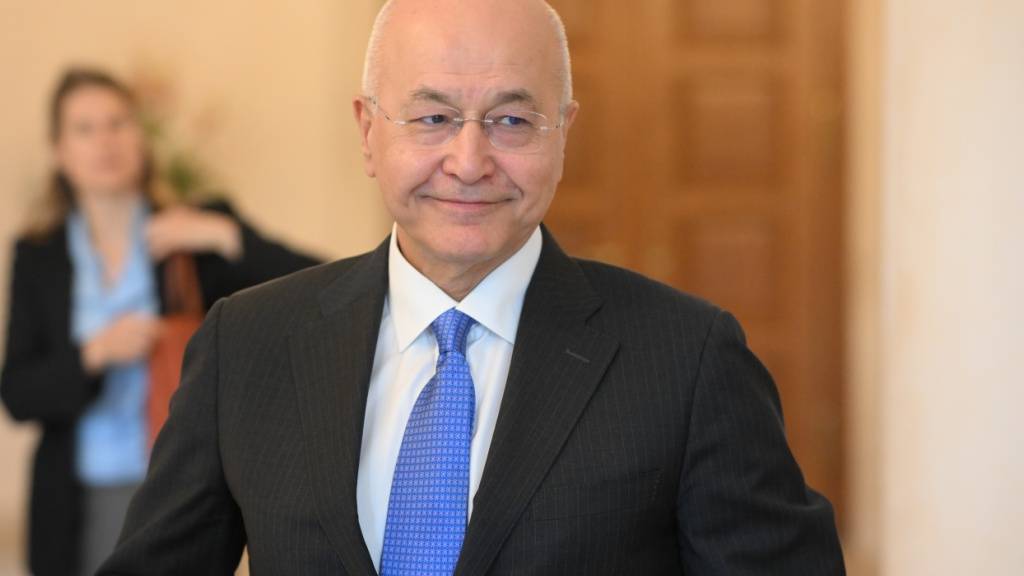 ARCHIV - Barham Salih, Hoher Flüchtlingskommissar der Vereinten Nationen (UN), steht vor einem Gespräch mit Bundespräsident Steinmeier im Schloss Bellevue. Foto: Bernd von Jutrczenka/dpa
