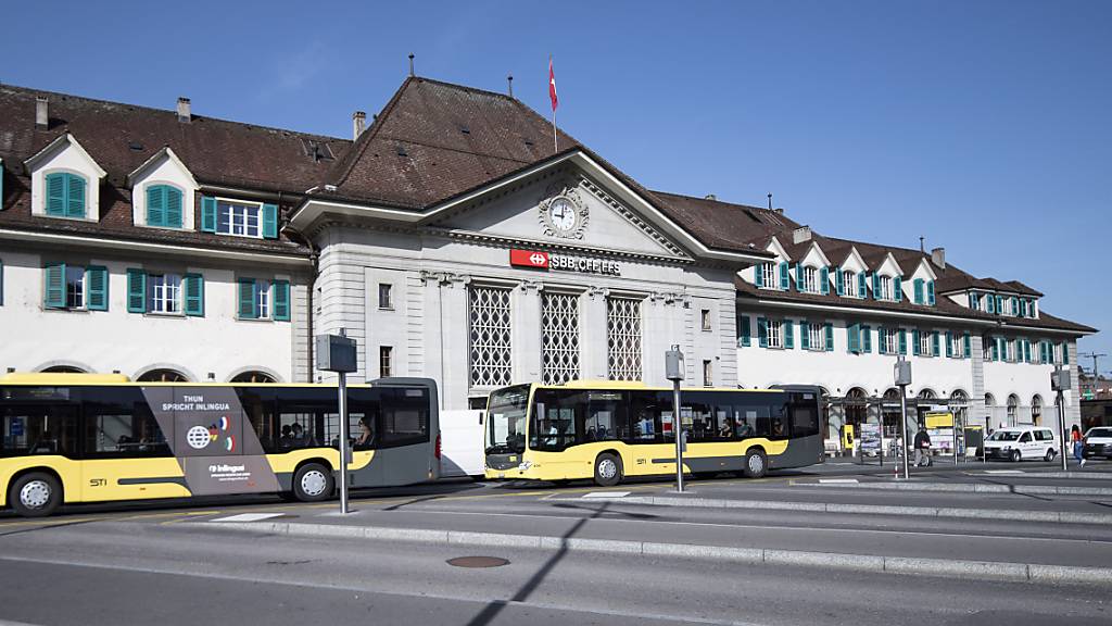 Der Bahnhofplatz Thun soll auch in Zukunft über das Milchbrüggli erschlossen sein. (Archivbild)