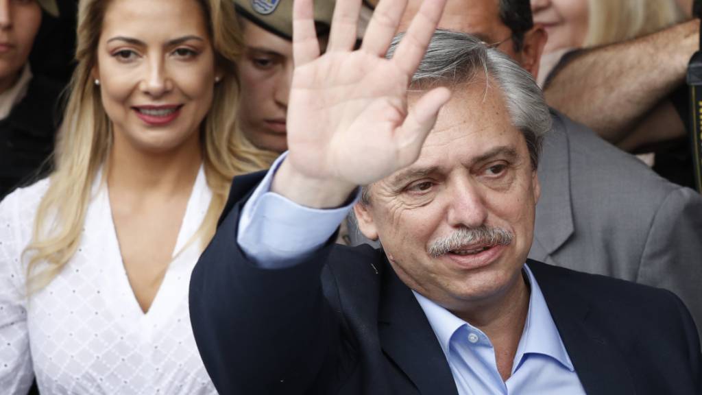 Der neue Präsident Argentiniens heisst Alberto Fernández - der Oppositionskandidat hat die Wahl am Sonntag gewonnen.