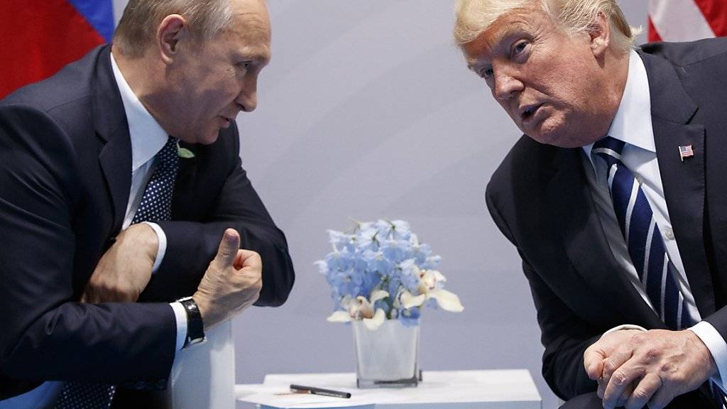 Russlands Präsident Vladimir Putin und US-Präsident Donald Trump am G-20-Gipfel im Juli 2017 in Hamburg. (Archivbild)