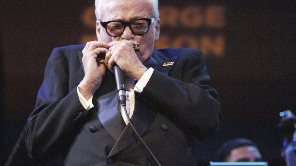 Der belgische Jazz-Musiker Toots Thielemans machte die Mundharmonika im Jazz salonfähig. Er ist 94-jährig gestorben (Archiv)
