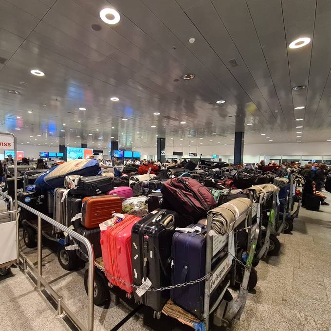 Koffer-Chaos am Flughafen Zürich schrumpft nicht, sondern wächst