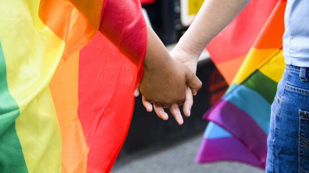 Ab heute dürfen gleichgeschlechtliche Paare in der Schweiz endlich heiraten