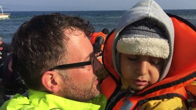 Berner rettet Babys auf Lesbos