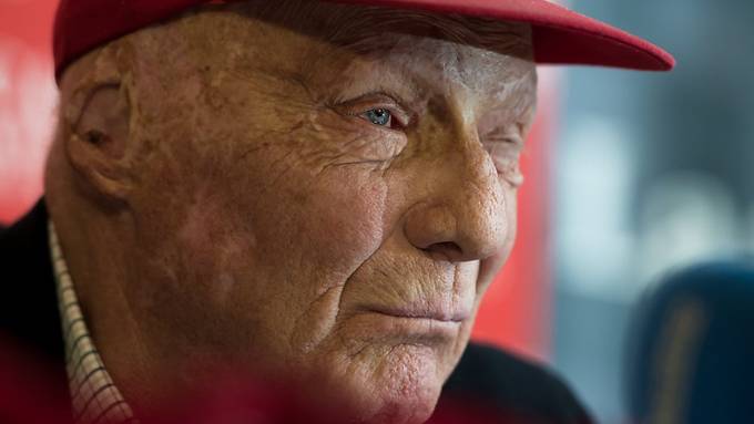 Niki Lauda wegen Grippe im Spital