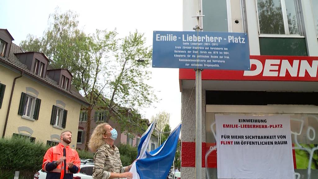 Emilie Lieberherr wird mit Platz für ihre Verdienste geehrt