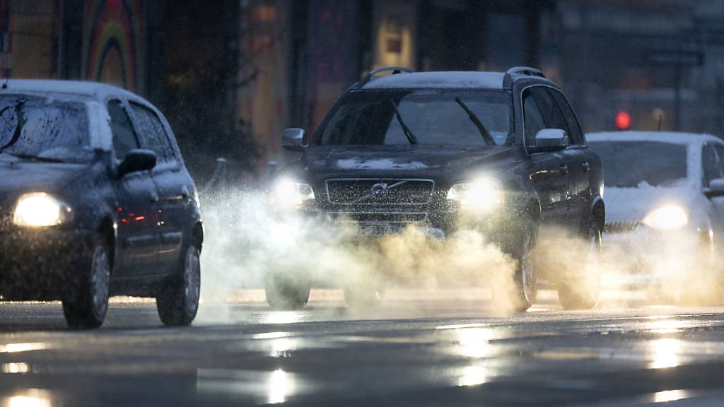 Die zuständige Ständeratskommission will schärfere CO2-Zielwerte für Neuwagen als die EU und der Bundesrat. (Themenbild)